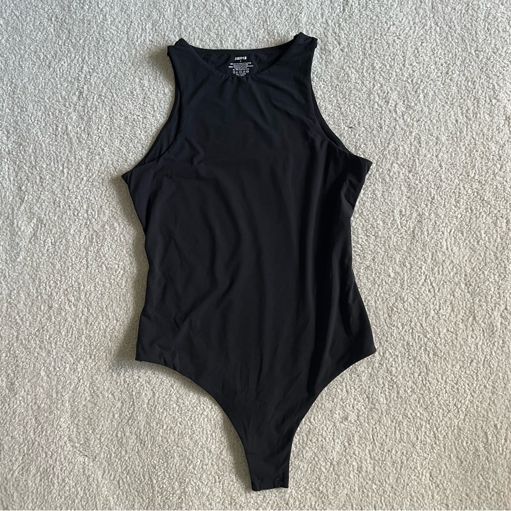 sold / skims fits everybody high neck bodysuit - medium